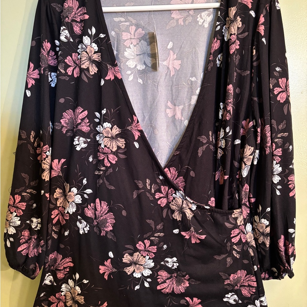 Eclipse Floral V-Neck Top